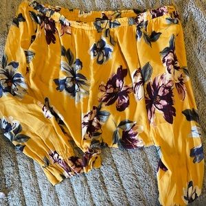 Kendall & Kylie off the shoulder top